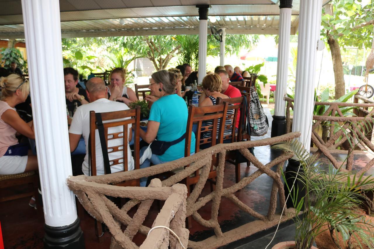 Margosa Lake Resort Anuradhapura Kültér fotó