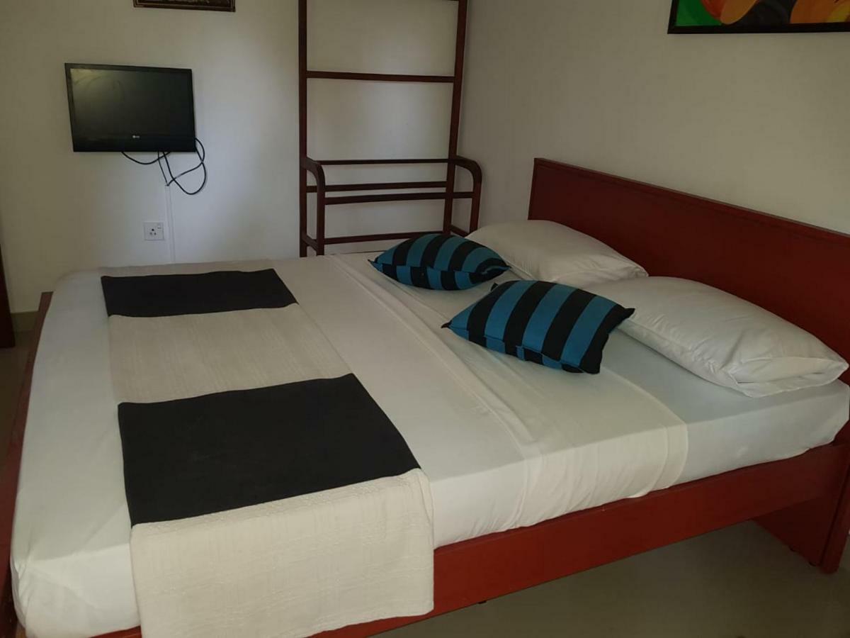 Margosa Lake Resort Anuradhapura Kültér fotó